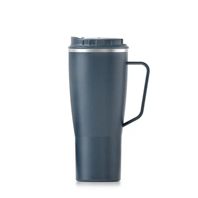 Tumbler ជាមួយចំណុចទាញនិងចំបើង